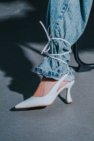 Lizzu White Nude Skin - Pantofi de damă cu toc cu curea la gleznă