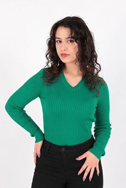 Fashion Friends V-Neck Sweater Green