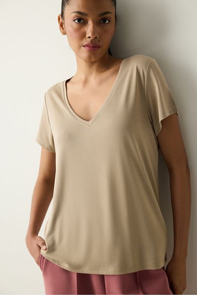 Penti Nerzfarbenes Modal-T-Shirt mit V-Ausschnitt und normaler Passform