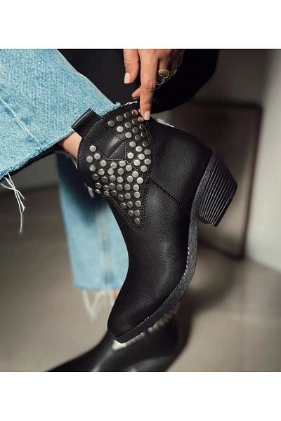 Pine Cone Cowboy Boots