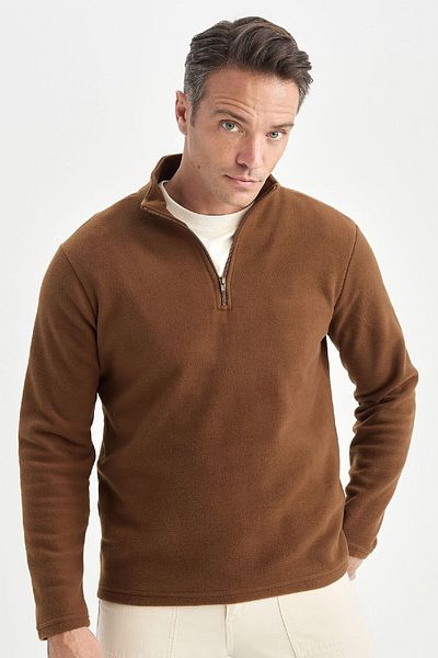 DeFacto Braunes, nicht pelzendes, kältebeständiges Fleece-Sweatshirt mit normaler Passform und Stehkragen und Reißverschluss