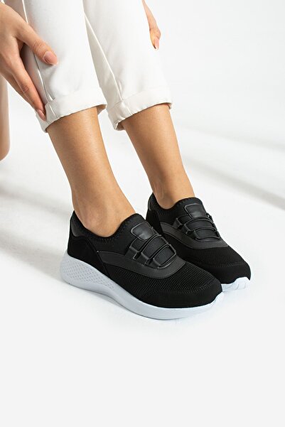 Lubrand Black White Anatomical Flexible Sole Slip-on Sneakers Casual Sneakers