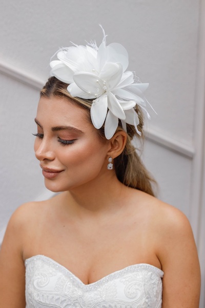 Turkuaz Gelin Saç Aksesuarı/ Nikah Düğün Çiçek İnci Beyaz Gelin Taç