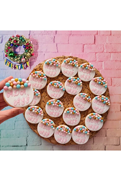 Tatlı Armağanlar Doğum Gününe Özel İsimli Renkli Toplar Butik Kurabiye - 20 Adet