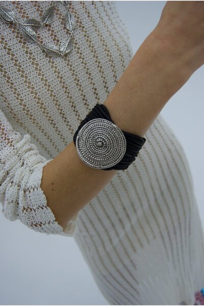 OneArjethnic Ortası gümüş detay kalın ip bileklik