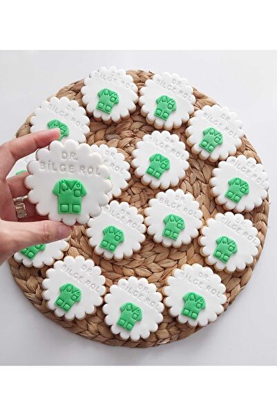 Tatlı Armağanlar İsimli Doktor Önlüklü Mezuniyet Butik Kurabiye - 20 Adet