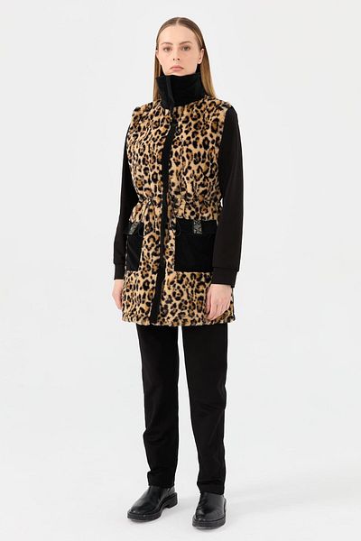 Esswaap Black Leopard Print Fur Vest and Three Pants Set