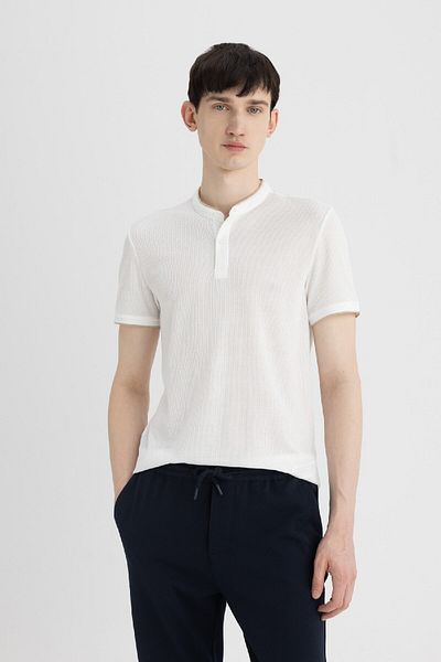 DeFacto Modernes, kurzärmliges Polo-T-Shirt mit Stehkragen Z4262az24sm