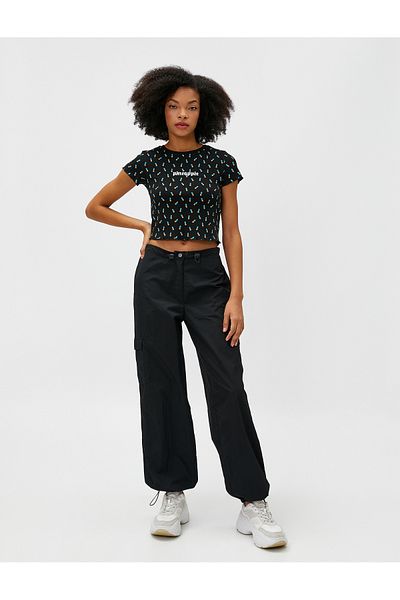 Koton Crop T-Shirt με εμπριμέ κοντό μανίκι Crew λαιμόκοψη