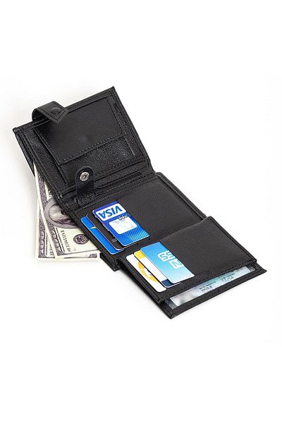 Newish 1st Class Men's Wallet