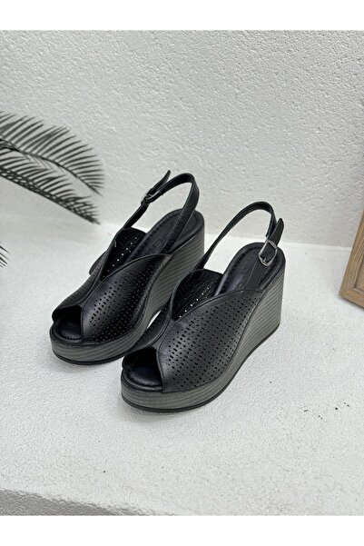 Venüs 2310811Y Перфорирани сандали от естествена кожа с 9 см ток за жени