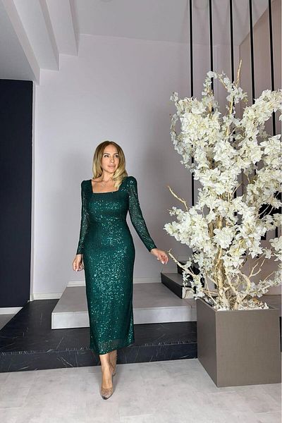 gesmoda Βραδινό φόρεμα Emerald G1040 Model με τετράγωνο γιακά με παγιέτες