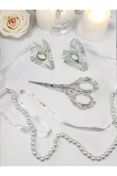 CyzHome Pietra Crystal Glass Ring Riser and Promise Scissors Set