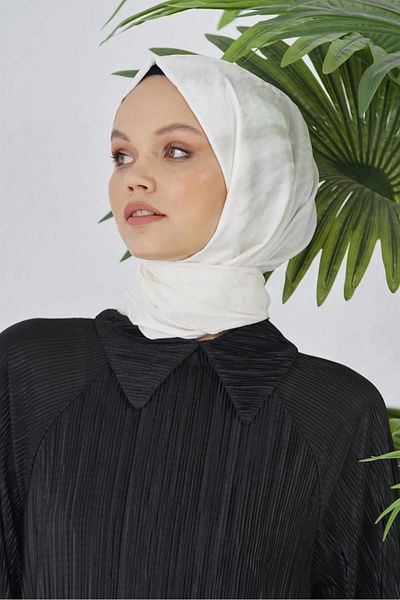 Sima Ecru Loryan Scarf Jacquard Goose Feet Shawl
