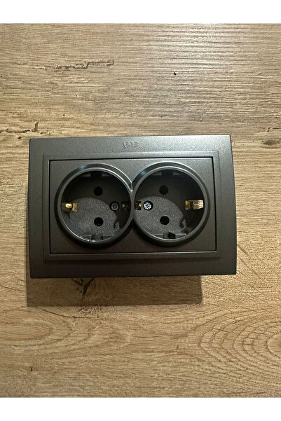 Genel Markalar FÜME ÖZT ELBİ ZENA FÜME 2 Lİ SIVA ALTI TOP. PRİZ TEK KASADA 2 Lİ PRİZ SIVA ALTI Elektrik Prizi TR