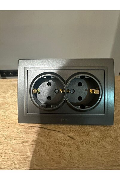 Genel Markalar FÜME ÖZT ELBİ ZENA FÜME 2 Lİ SIVA ALTI TOP. PRİZ TEK KASADA 2 Lİ PRİZ SIVA ALTI Elektrik Prizi TR