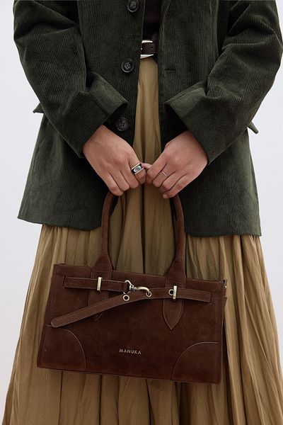 Manuka GRACE SUNI – Bitterbraune Wildleder-Gürteltasche