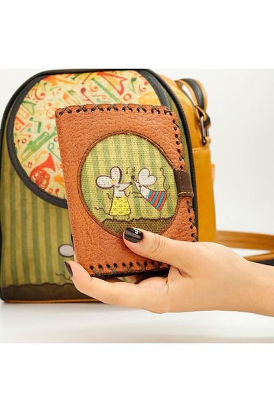 HOODİEMOUSE Small Wallet with Dancing Mouse Figure Ethnic Bohemian Retro Style - Tan