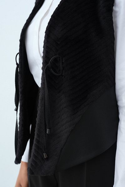 Nihan Black Plush K Short Vest