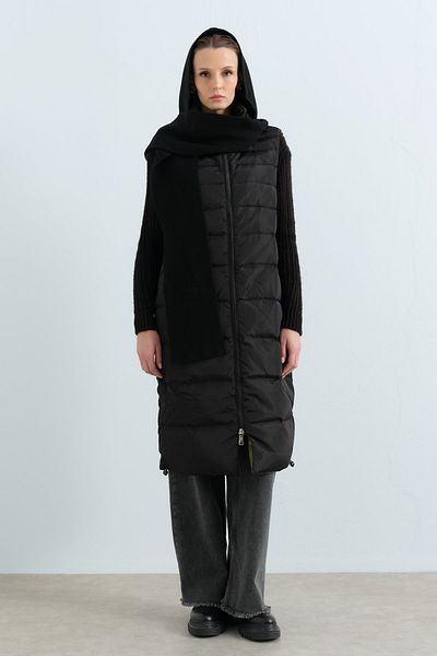Nihan Hooded Black Goose Type Vest