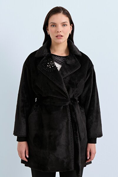 Nihan Taş Detaylı Kuşaklı Uzun Tüy Angora Kaban Siyah