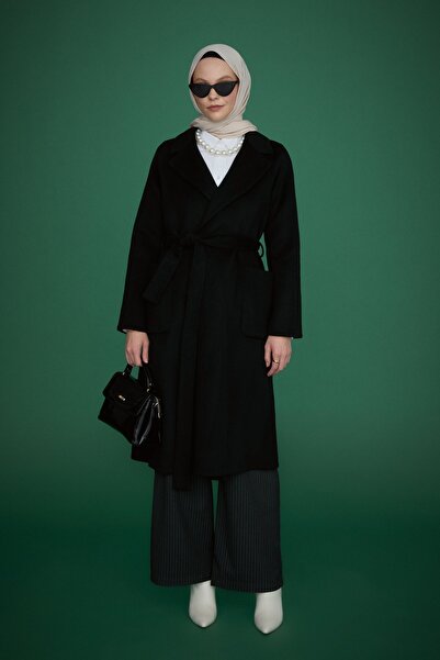 Nihan Kuşaklı Torba Cepli %100 Yün Kaban Siyah