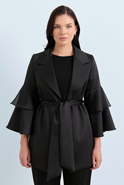 Nihan Kol Detaylı Beli Kuşaklı Saten Ceket Siyah