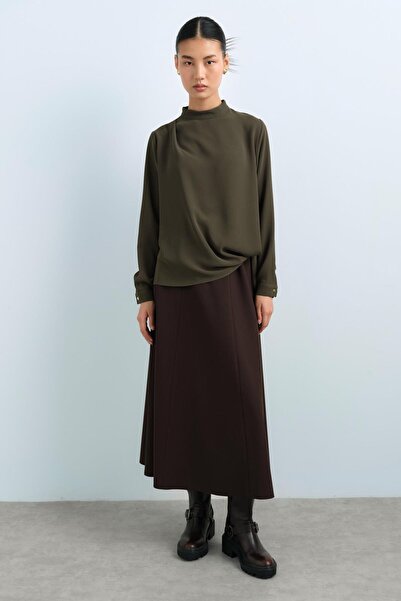 Nihan Bağlama Detaylı Dik Yaka Bluz Haki