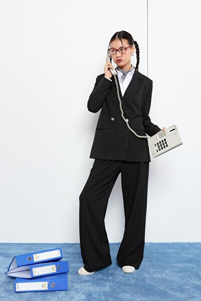 Nihan Kılıç Yaka Çizgili Blazer Ceket Siyah