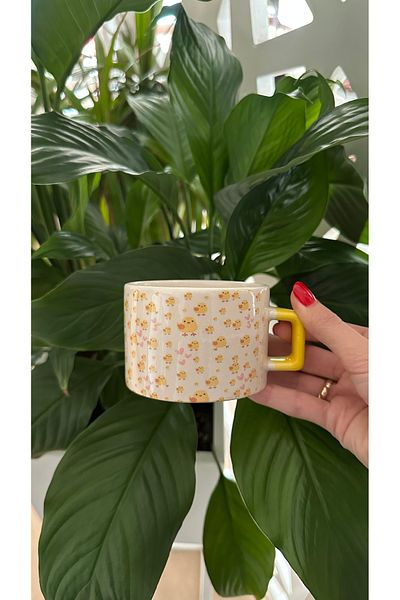 shop Chick Detailed Yellow Handle Mug-Cup Ceramic Mug
