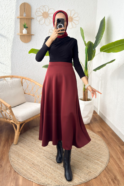 Salih Çelebi تنورة بوف سكوبا 2007 - لون بوردو