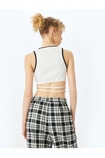 Koton Slogan Baskılı Halter Yaka Kolsuz Crop Üst