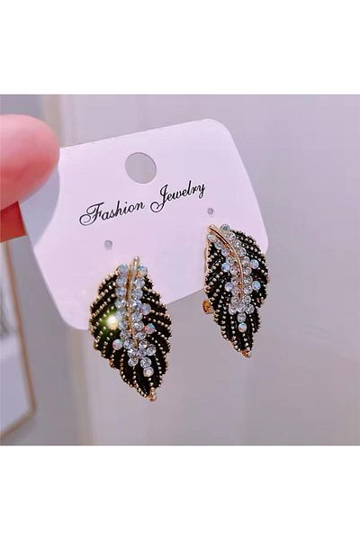 Pelin Aksesuar Black Crystal Leaf Earrings