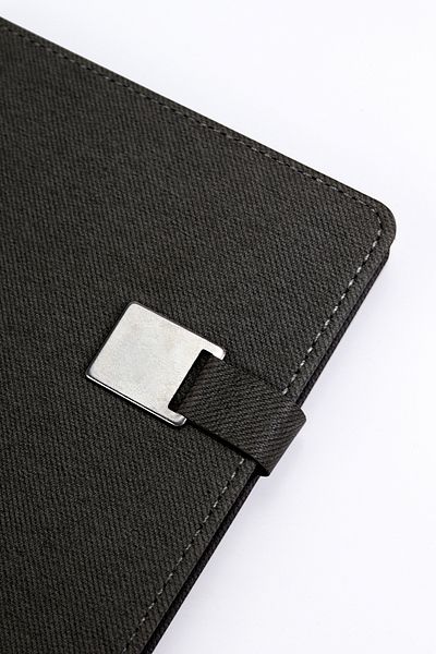 Trendmiya Caiet negru cu detaliu magnet