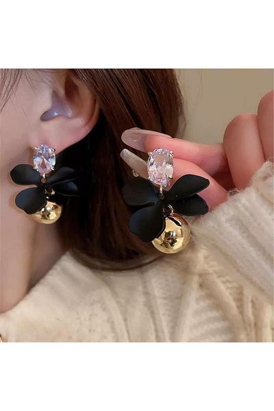 Pelin Aksesuar Black Gold Floral Stone Earrings