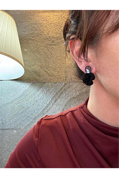 Pelin Aksesuar Black Velvet Flower Earrings