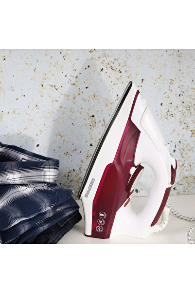 Geepas 2400W Steam Iron - Variable Temperature Iron for Crisp Ironed Clothes & 240ml Tank