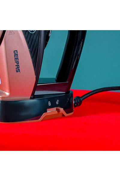 Geepas Steam Iron- 350 ml Water Tank, 2200 W Power/  Rose Gold and Black