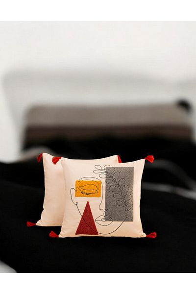 Felluci textile Punch Embroidered Throw Pillow Crying Face 43X43 2Pcs