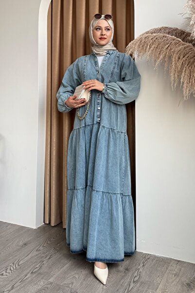 InStyle Volné ledově modré džínové šaty s polovičními lézky