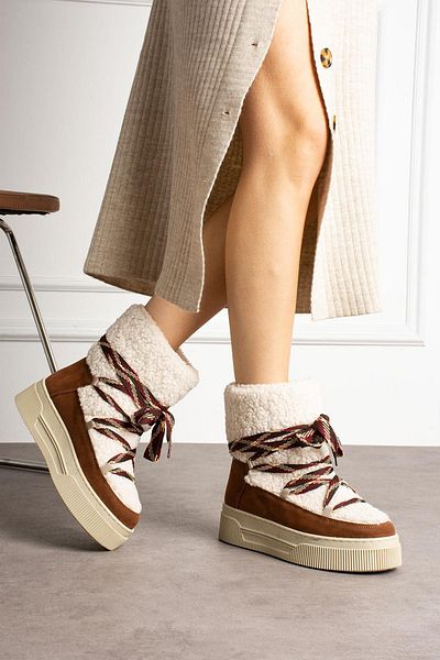 ShoeTek Γυναικείες μπότες Luinsa Beige Tan Suede - με γούνα εξωτερικά και κορδόνια
