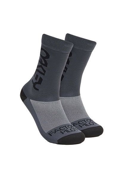 Oakley Factory Pilot Mtb Men's Gray Socks Men's Socks Fos900880
