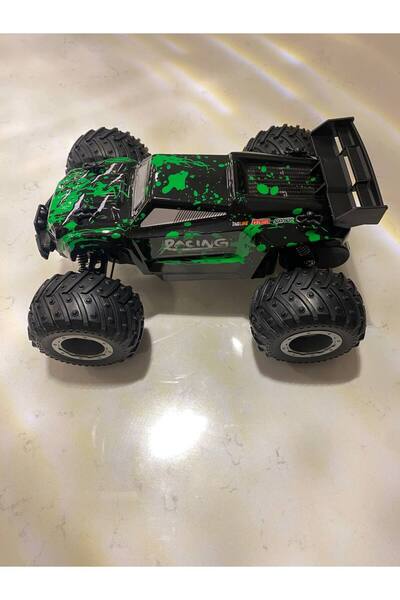 Magicway Uzaktan Kumandalı Sarjlı Işıklı Off Road Süsyansiyonlu Yeşil Yarış Arabası