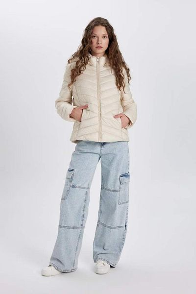 DeFacto Winddichte Pufferjacke mit Kapuze – wasserabweisend, normale Passform, gesteppt, 25 Karat 801005793
