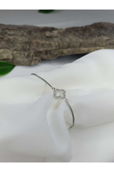Luna Jewelry Kadın Gümüş Renkli Yonca Desenli Zirkon Taşlı Asansör Ayarlanabi...