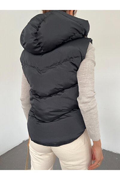 Modamorfo Σταθερό φουσκωτό γιλέκο με κουκούλα και φερμουάρ - μαύρο
