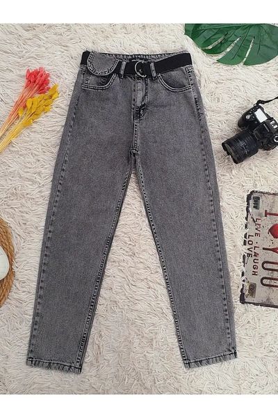 Modamorfo Jeans with Metal Buckle Belt and Snap Detail