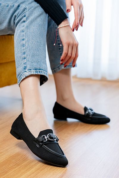 DİVOLYA Miu Black Buckle Detailed (1 cm Heeled) Pointed Toe Ballerinas