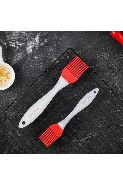 BETTY CROCKER Silicon Brush Set Of 2 Pieces 7.5/20Cm Transparent & Red