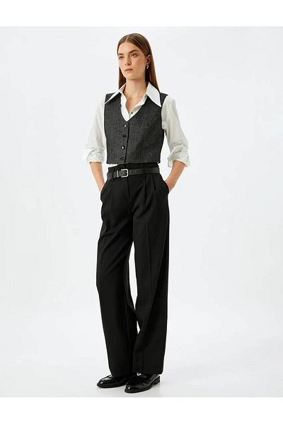 Koton Buttoned V-Neck Crop Vest